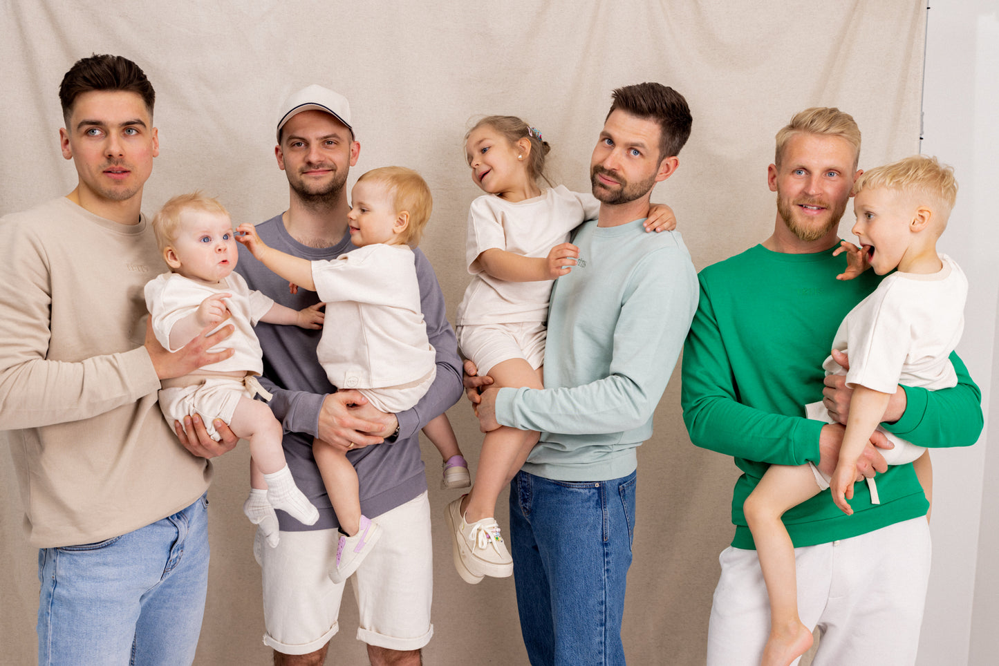 MAMA | TĖTIS Džemperiai su vaiko vardu (nepašiltinti)