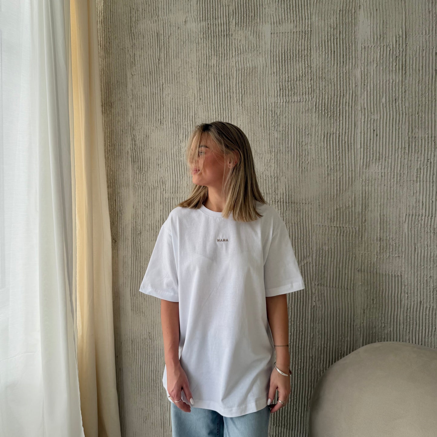 Oversized marškinėliai 'MAMA'